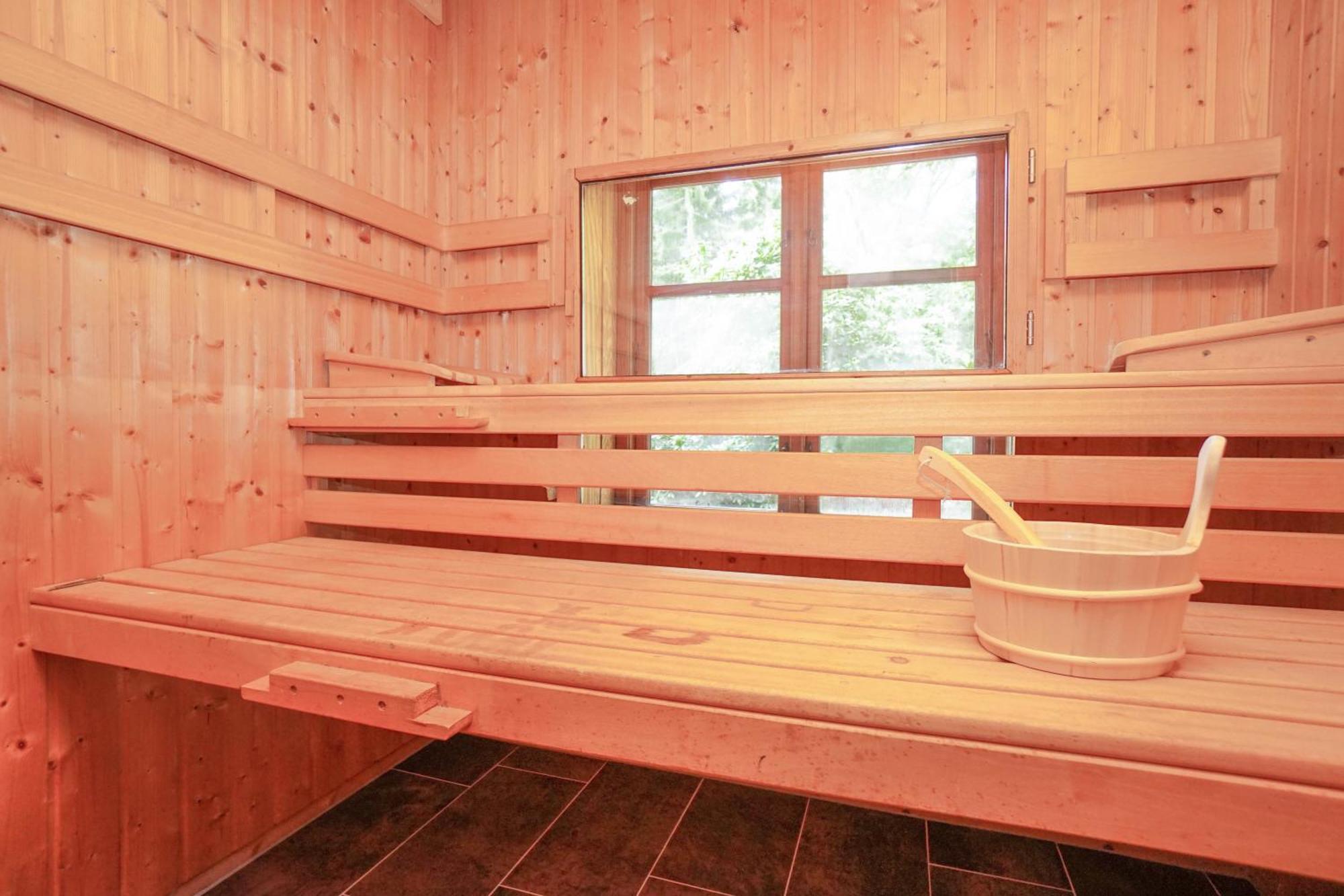 Ruhe Unter Reet-Haus Mit Sauna, Whirlpool Und Kamin Gnarrenburg Екстериор снимка